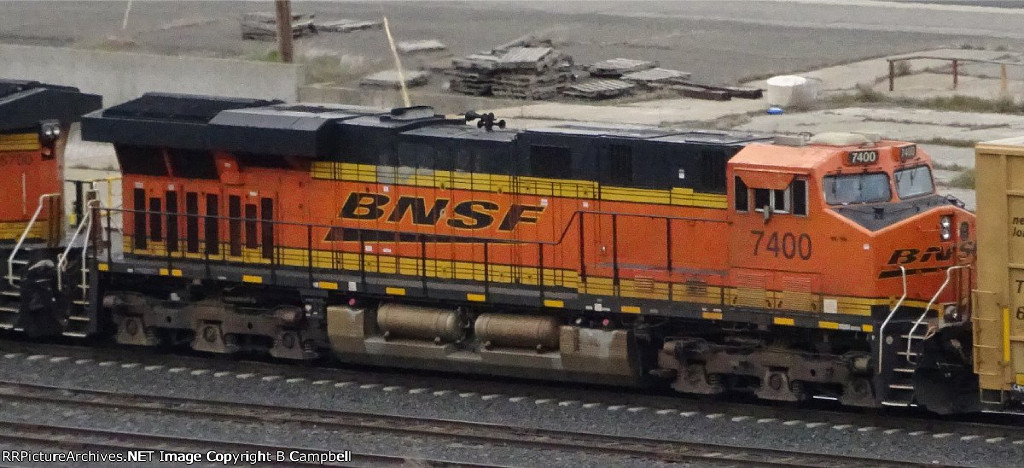 BNSF 7400